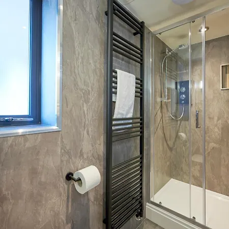 Riverside Park 4 アパート *