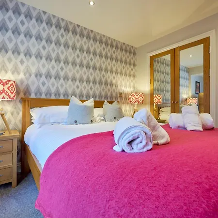 Riverside Park 4 アパート