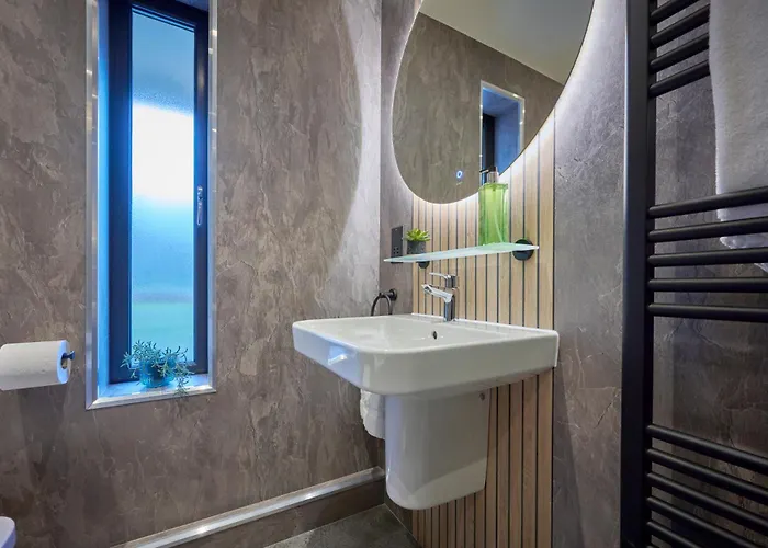 アパート Riverside Park 4 *